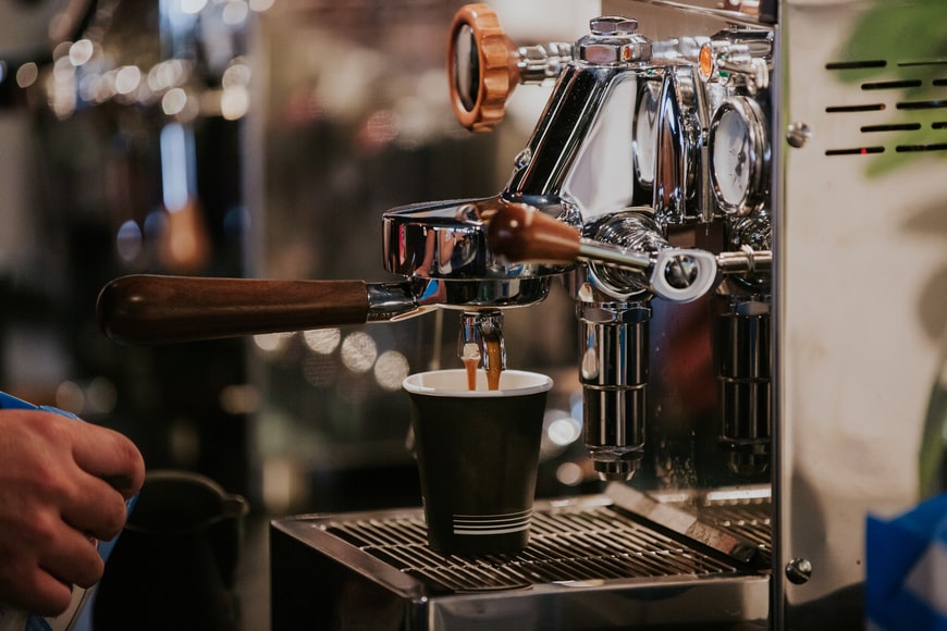 Contoh Penggunaan Commercial Espresso Machine